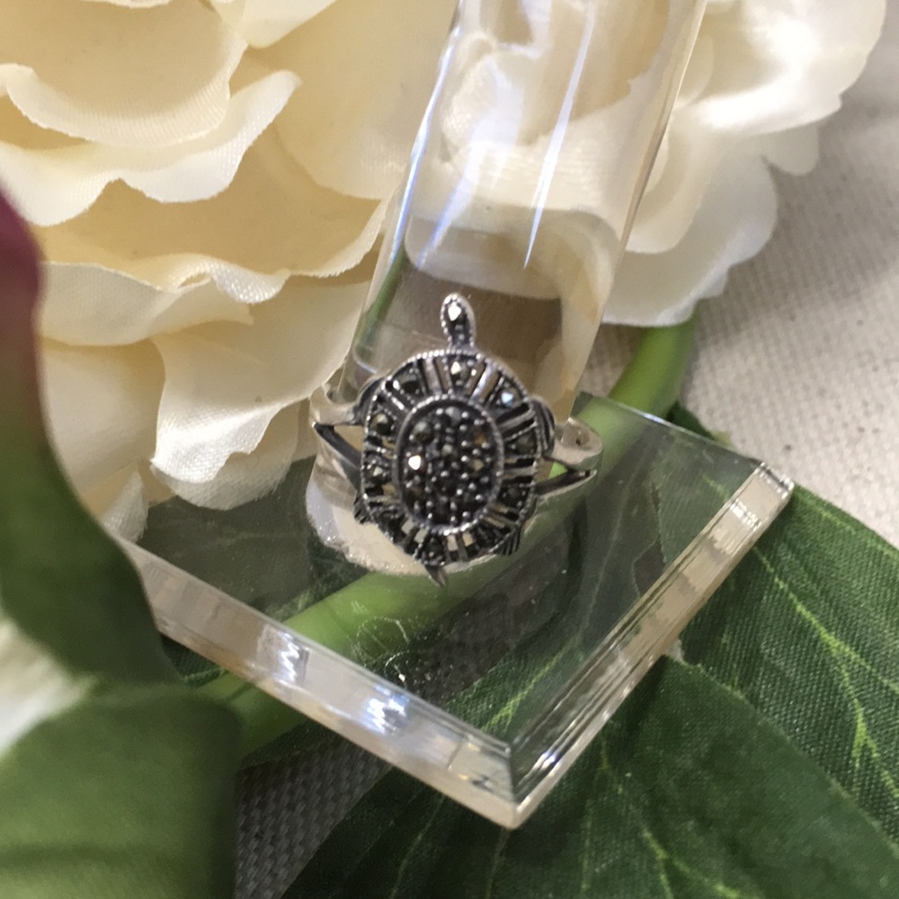Vintage Sterling Silver Turtle Ring w/ crystals.